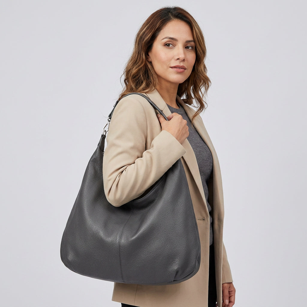 Ohana | Hobo Bag - Plus size model