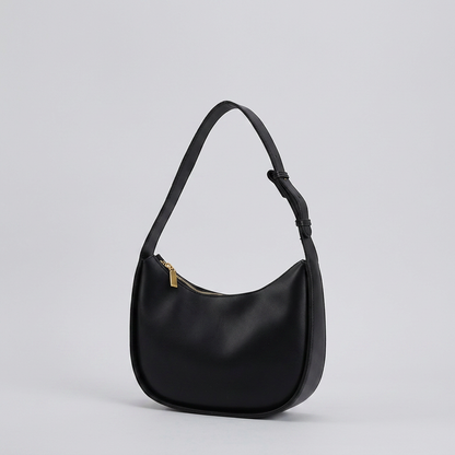 Viora | Shoulder Bag - Plus size model