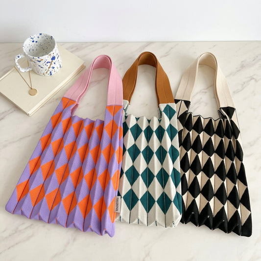 Maglia | Foldable Tote Bag - Plus size model