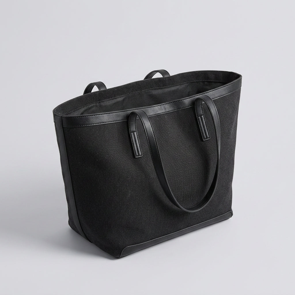 Hafa | Tote Bag - Plus size model