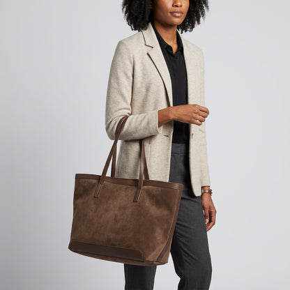 Hafa | Tote Bag - Plus size model