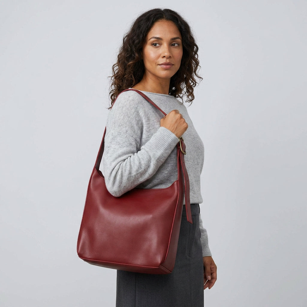 Ganna | Shoulder Bag - Plus size model