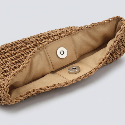 Namah | Shoulder Bag - Plus size model