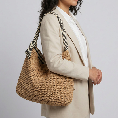 Namah | Shoulder Bag - Plus size model