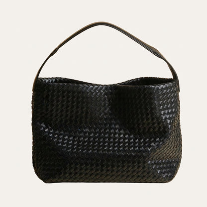 Laila Woven Tote Bag - Braided PU Leather Shoulder Bag - Plus size model