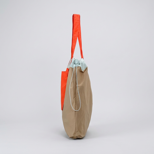 Folda | Foldable Tote Bag - Plus size model