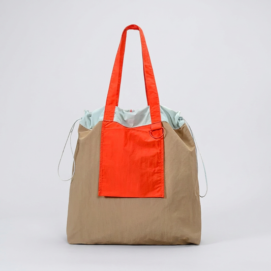 Folda | Foldable Tote Bag - Plus size model