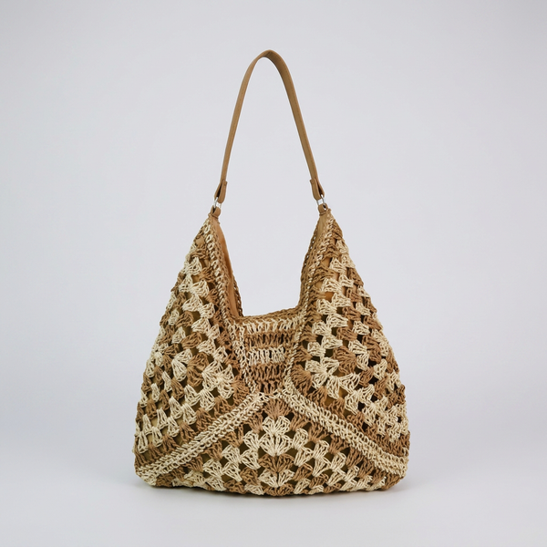 Blana | Tote Bag - Plus size model