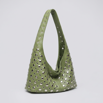 Molly | Hobo Bag - Plus size model