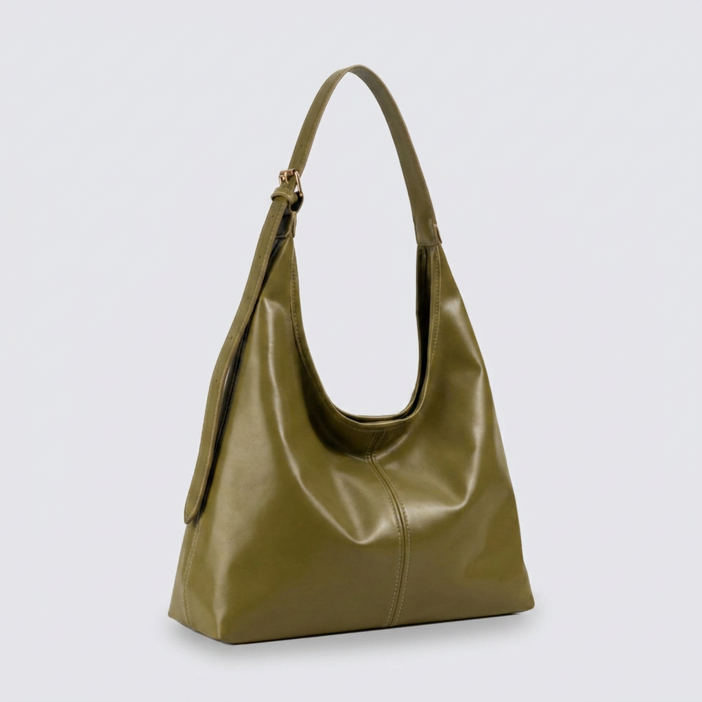Naora | Hobo Bag - Plus size model