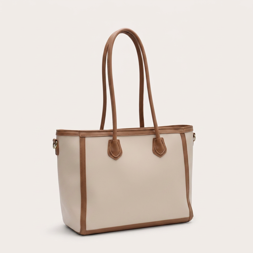 Elora | Tote Bag - Plus size model
