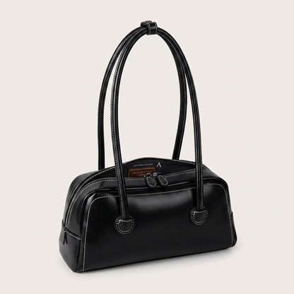 Melya | Shoulder Bag - Plus size model