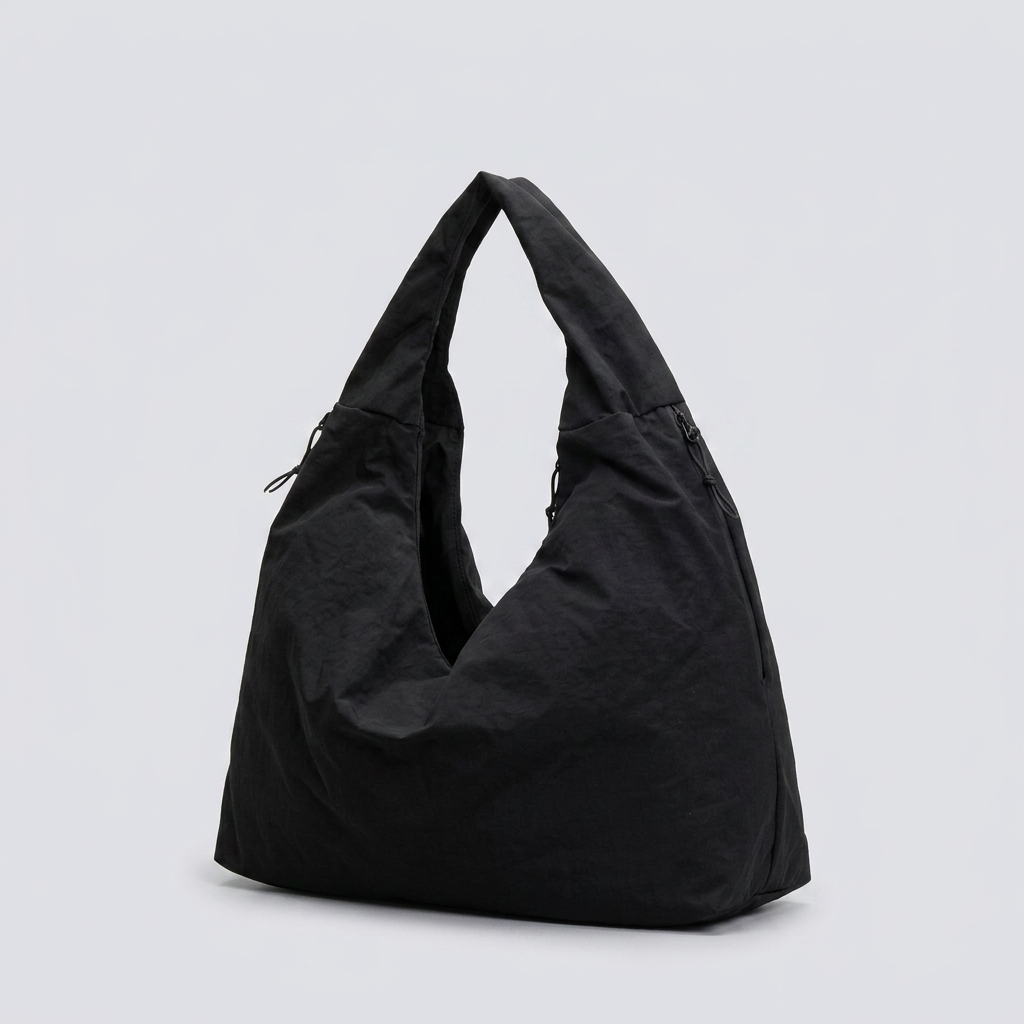 Joya | Hobo Bag - Plus size model
