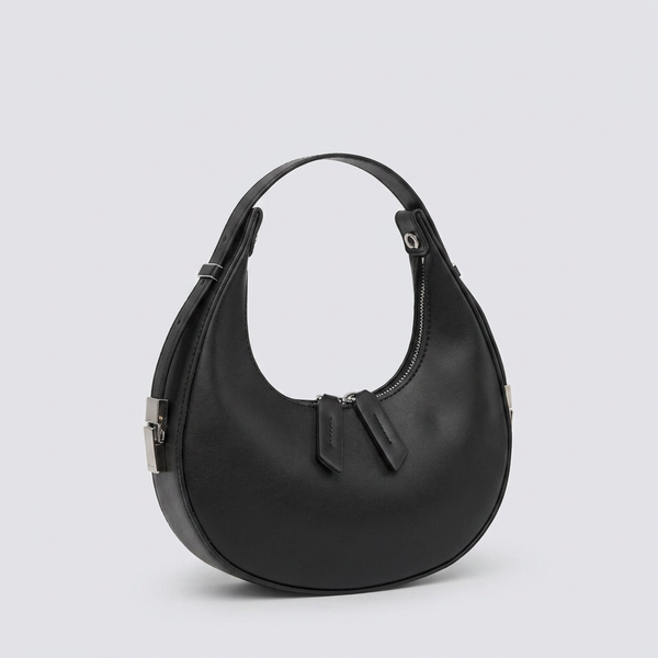 Mona | Shoulder Bag - Plus size model