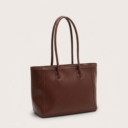 Elora | Tote Bag - Plus size model