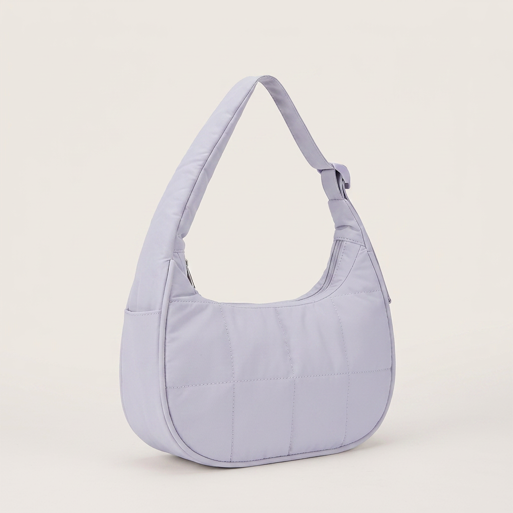 Mira | Shoulder Bag - Plus size model