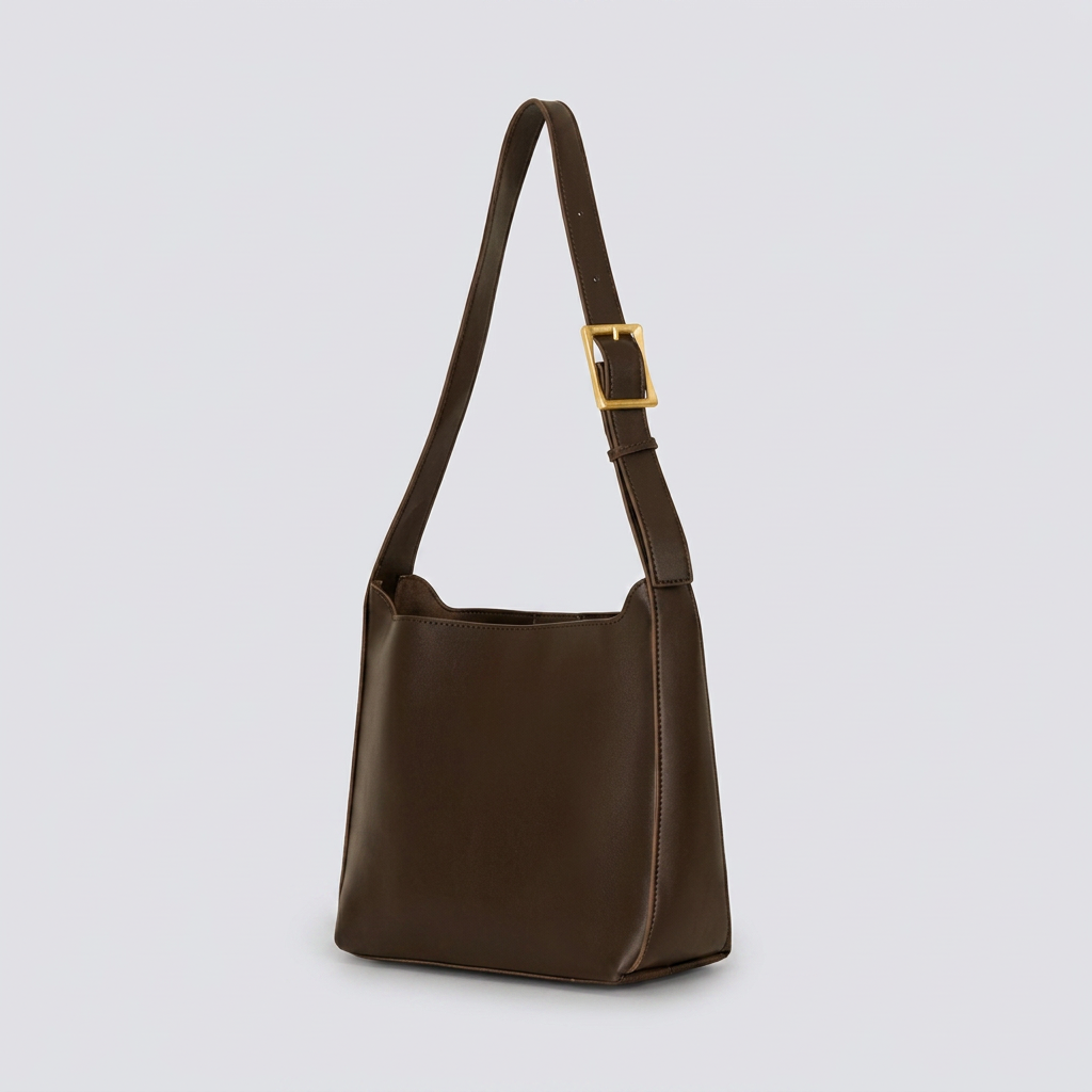 Ganna | Shoulder Bag - Plus size model