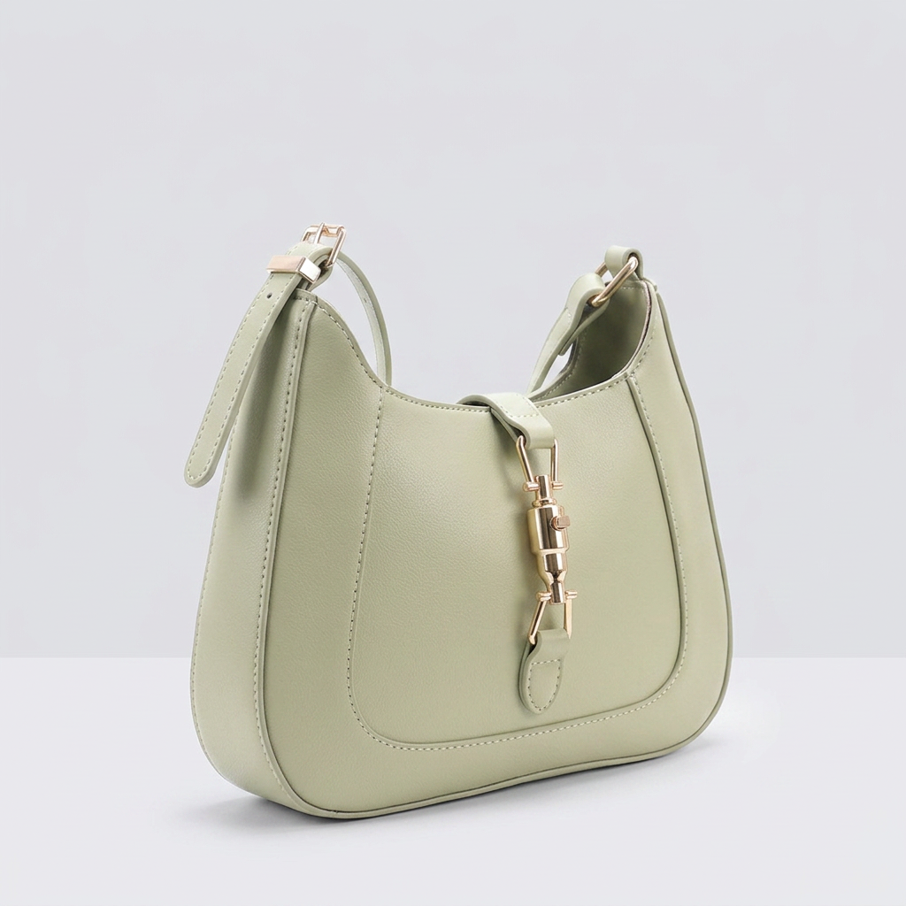 Rivoire | Shoulder Bag - Plus size model