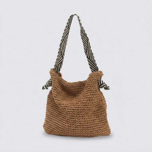 Namah | Shoulder Bag - Plus size model