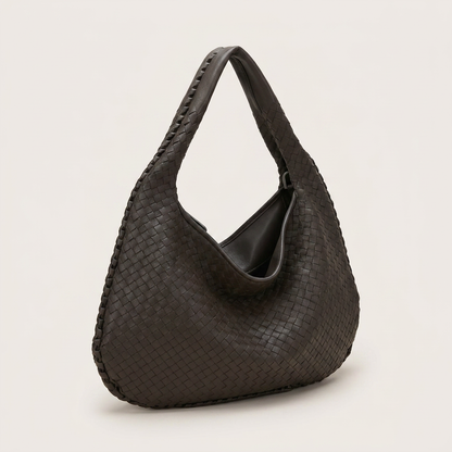 Palma | Hobo Bag - Plus size model