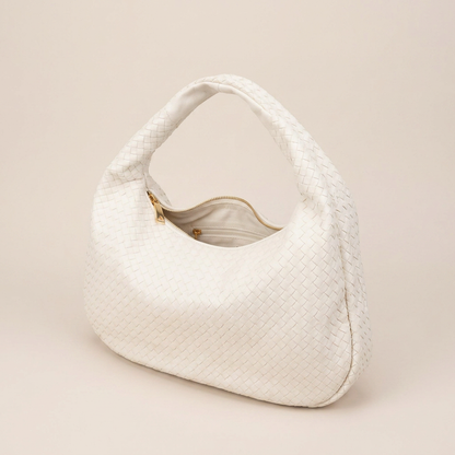 Palma | Hobo Bag - Plus size model