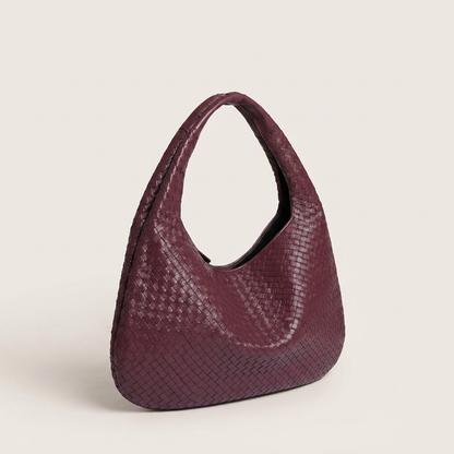 Palma | Hobo Bag - Plus size model
