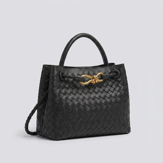 Amara Woven Bag - Plus size model