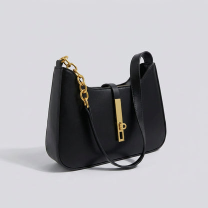Allia | Shoulder Bag - Plus size model