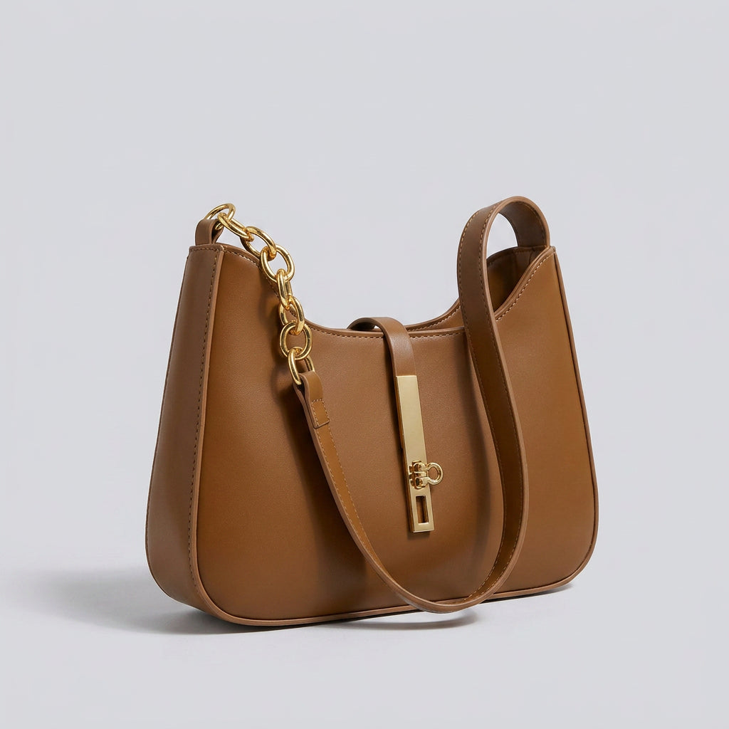 Allia | Shoulder Bag - Plus size model
