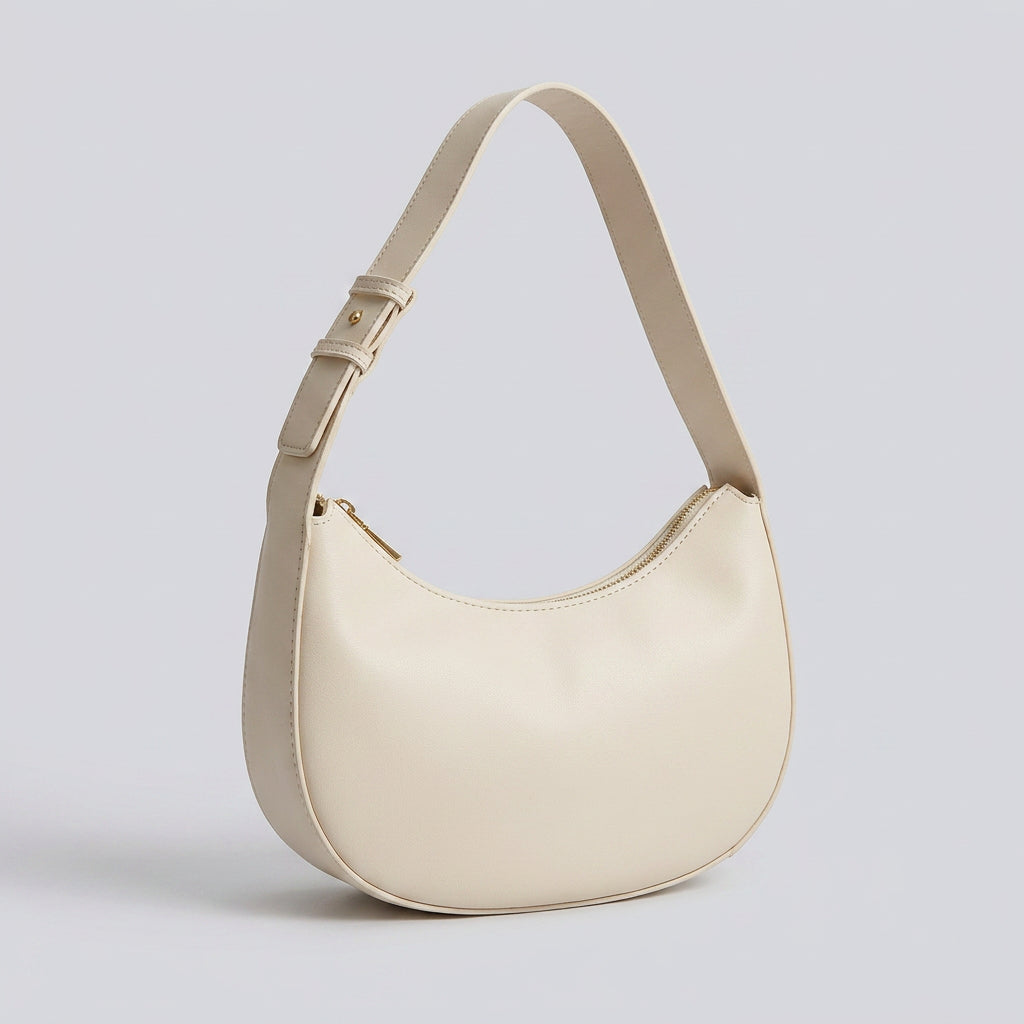 Viora | Shoulder Bag - Plus size model