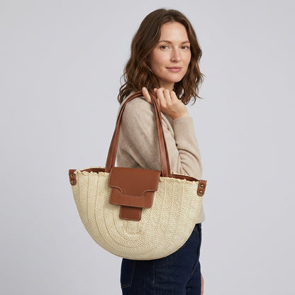 Sunny | Tote Bag - Plus size model