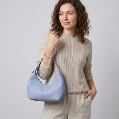 Lima | Shoulder Bag - Plus size model